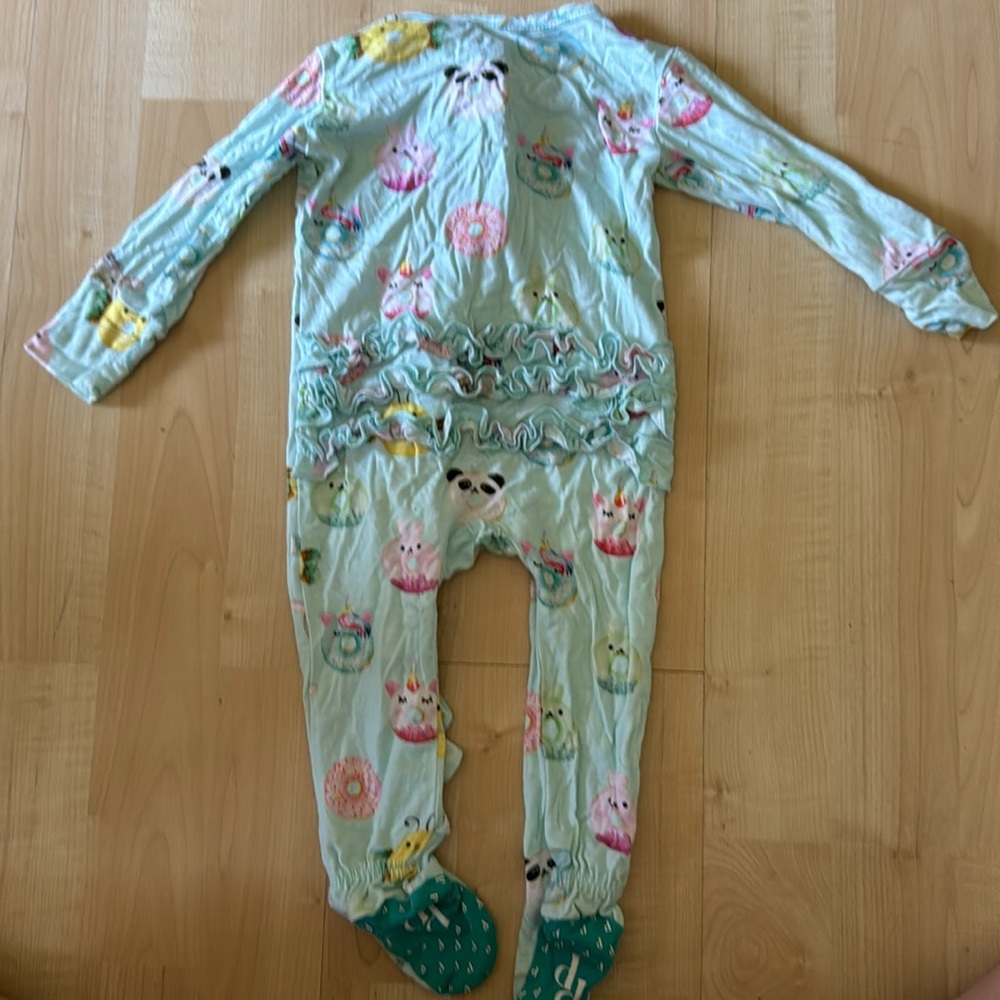 Posh Peanut 3-6 bamboo onesie baby animal donuts ruffle butt footed - Picture 10 of 11